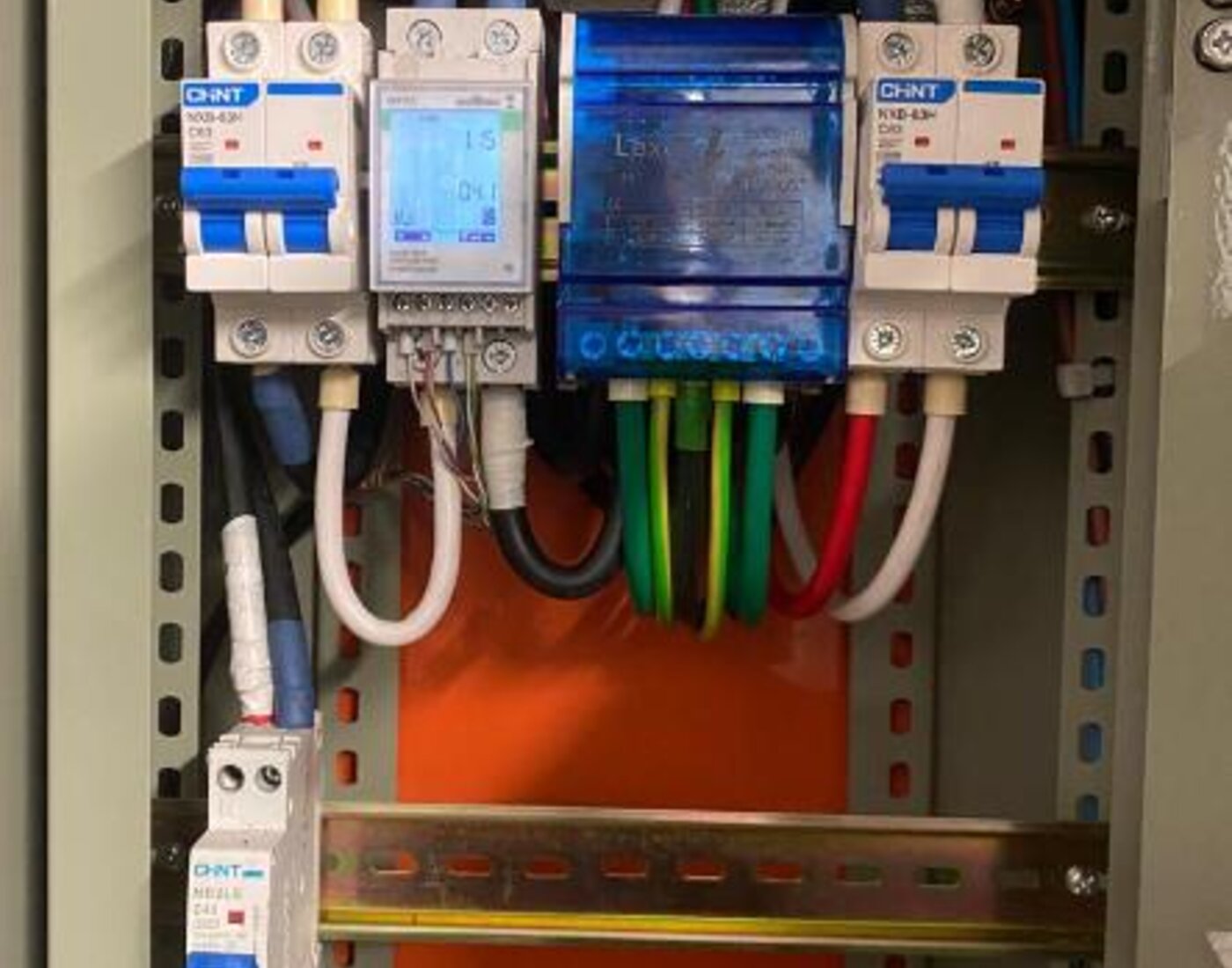 Tablero y protecciones eléctricas